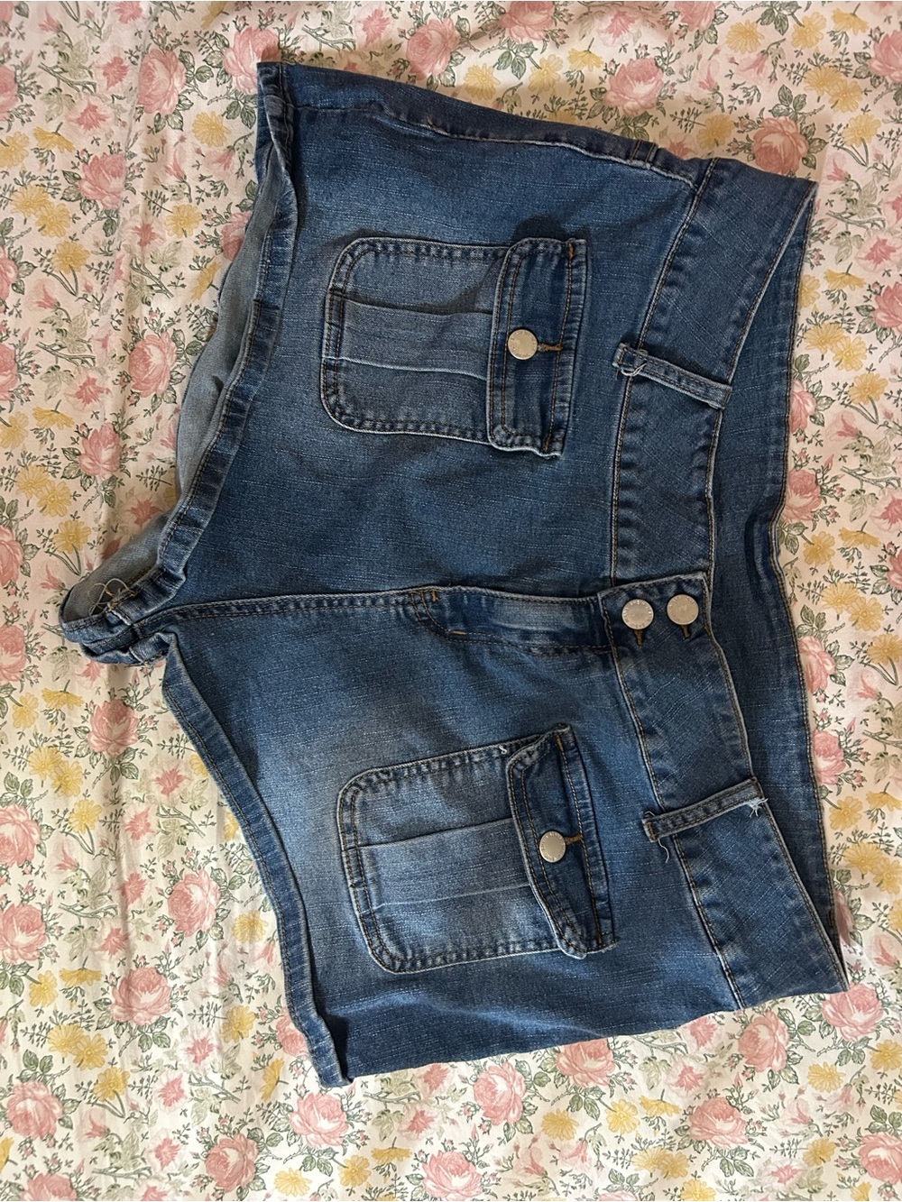 SHEIN Dark Blue High-Rise Pocketed Denim Shorts